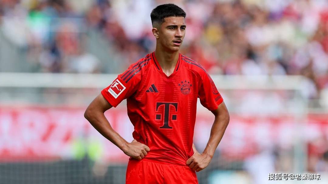 利物浦、尤文图斯及阿森纳均已派出球探，密切关注多特后卫；尤文图斯签下拜仁天才